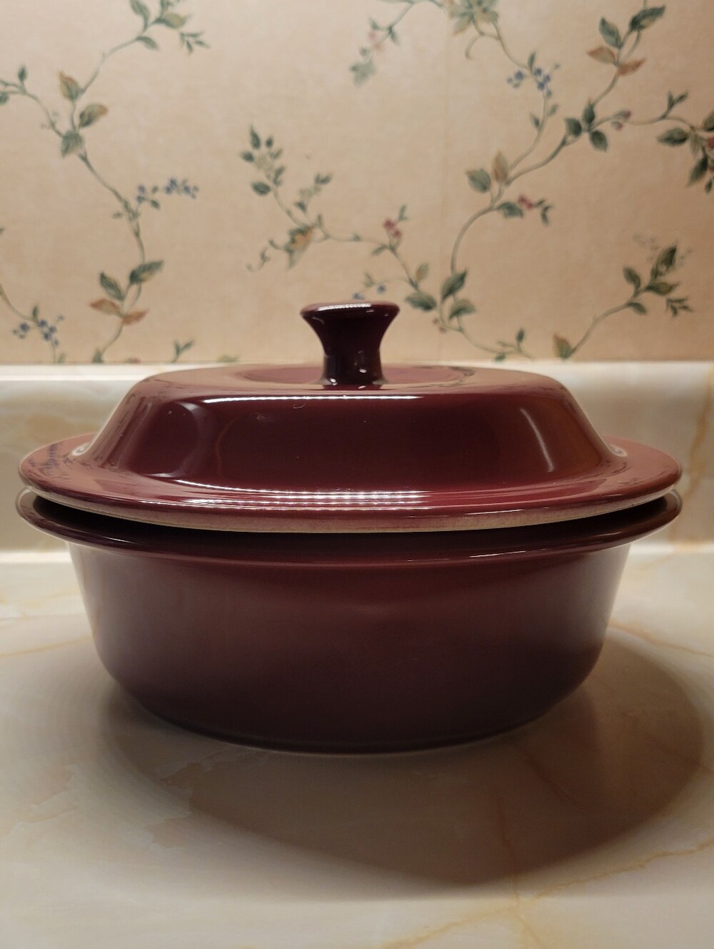 Pampered Chef Cranberry Round Covered Baker Casserole Dish